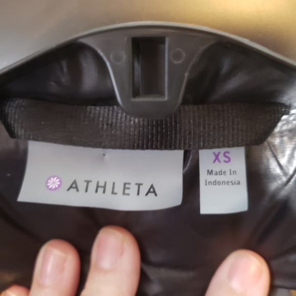 Athleta downabout black puffer vest goose down full zip vest size XS - Picture 4 of 10